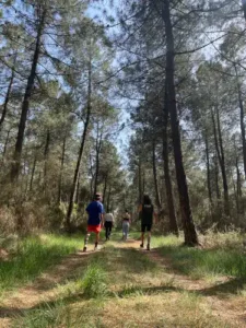 Randonnee en foret contes de la terre 01