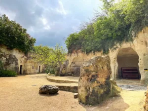 Visite sites troglodytiques contes de la terre 3